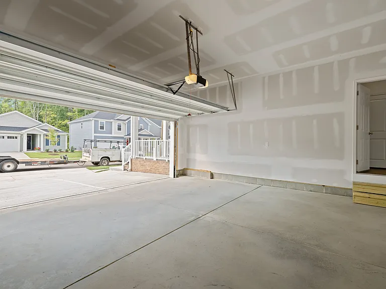 1349 Underbrush Dr — Photo 35