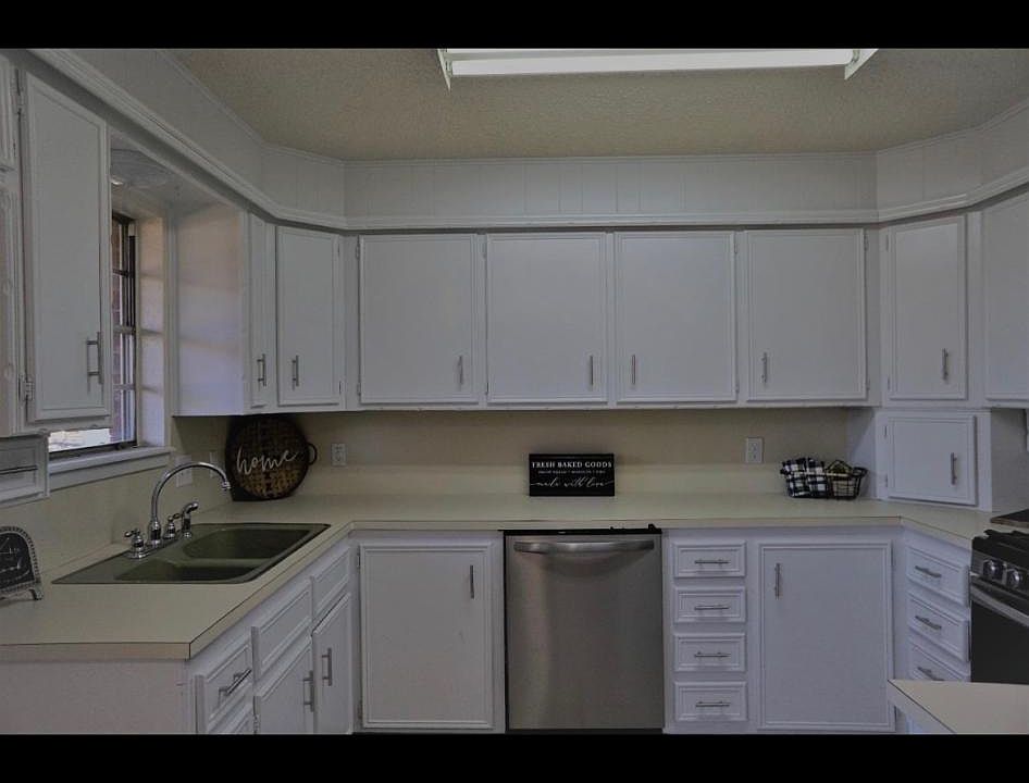 1st image of 602 E Story St