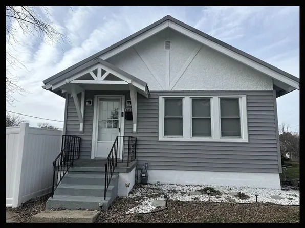 601 N Rubey St, Macon, MO 63552