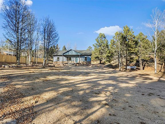 3rd image of 237 Columbine Drive