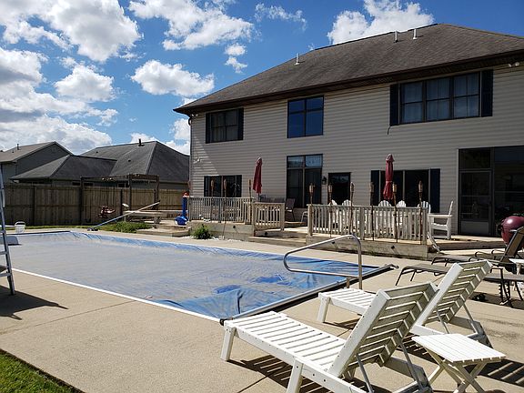 Pool with electric cover closed