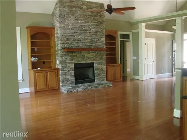 317 Highland Point Dr, Columbia, SC 29229