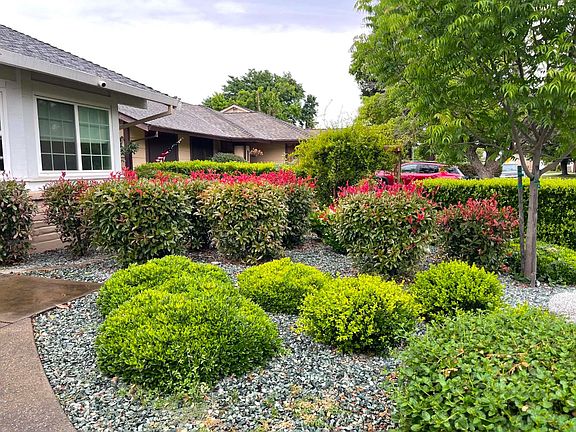 3rd image of 2863 Wiese Way