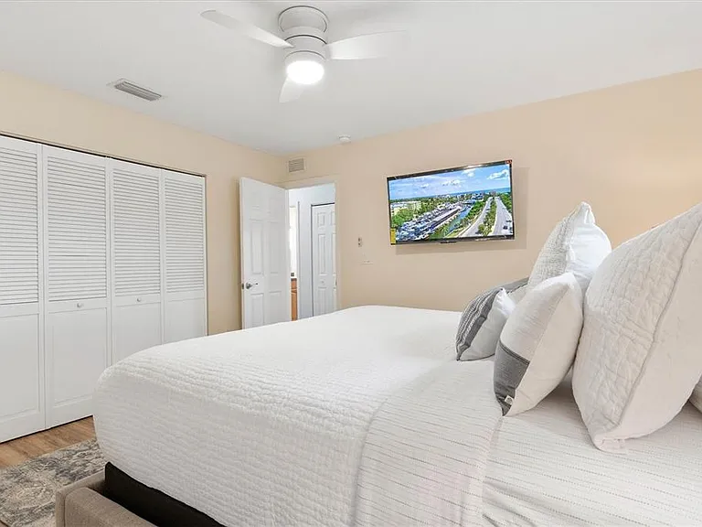2729 Sydelle St — Photo 40