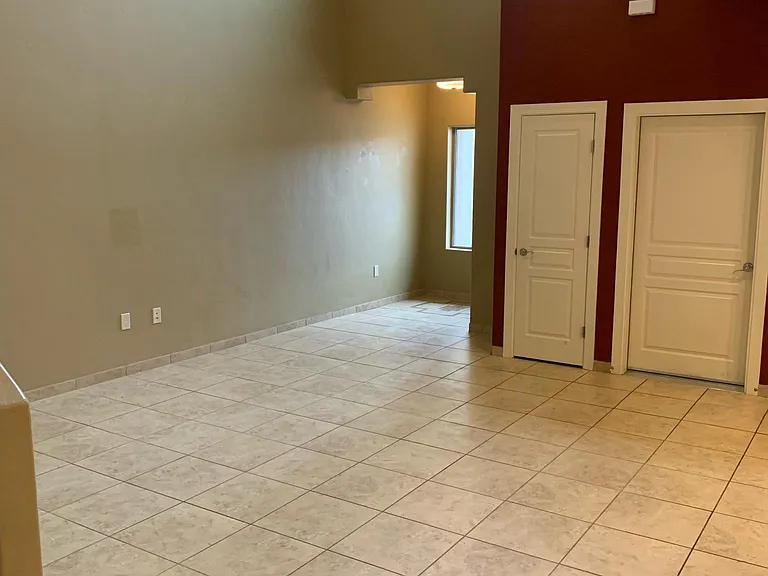 4313 Levante Dr — Photo 6