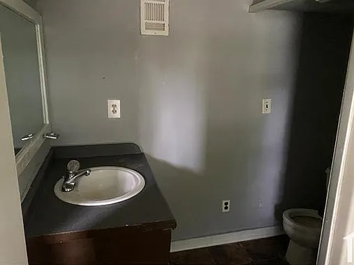 2206 Rockwell St — Photo 5