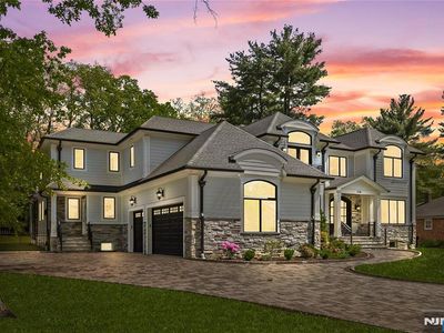 504 Kendrick St, Paramus, NJ, 07652