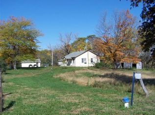 13408 N Country Club Rd, Effingham, IL 62401