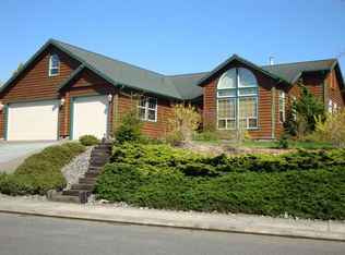 947 Timberline Dr, Brookings, OR 97415