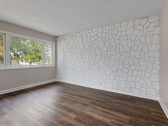 4th image of 3705 N Olcott Ave