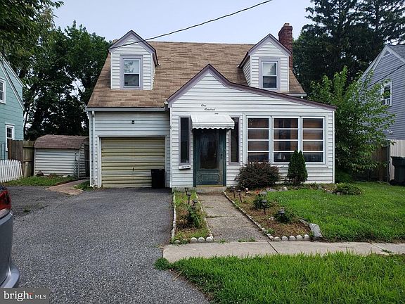 2nd image of 105 W Reamer Ave