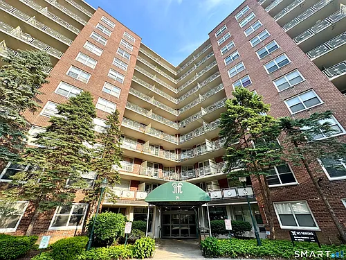 71 Strawberry Hill Ave Photo 1