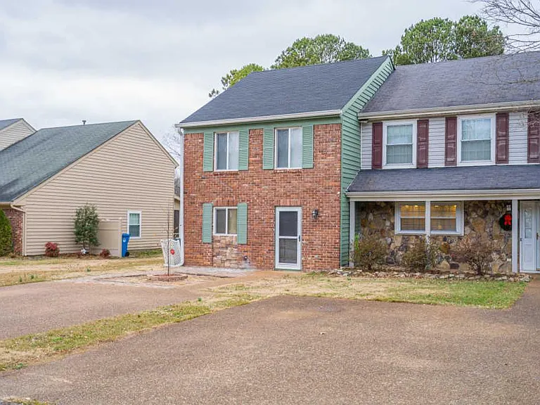 6413 Brookmead Cir — Photo 40