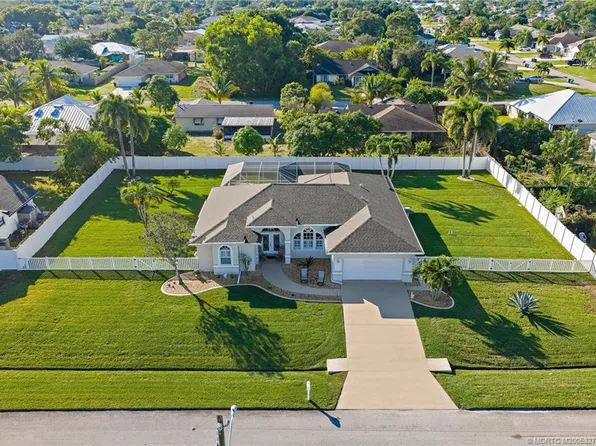 2434 SE Pascal Ave, Port Saint Lucie, FL 34952