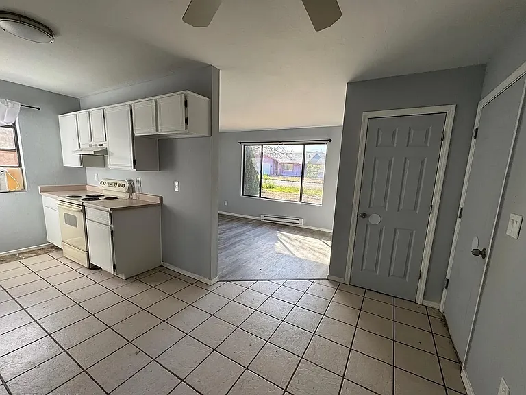 3027 N Constance Dr #B — Photo 11