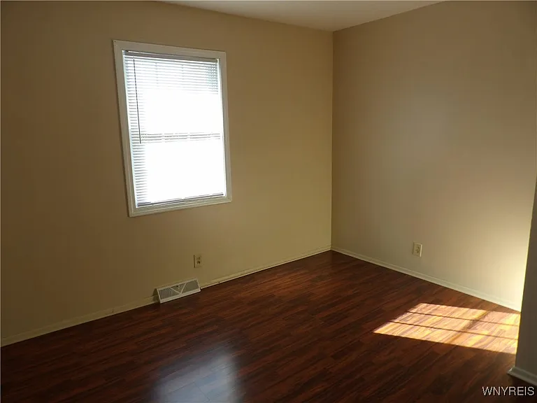 10332 Transit Rd — Photo 22