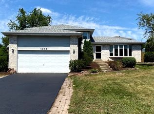 1232 E Wellwood Dr, Lockport, IL 60441