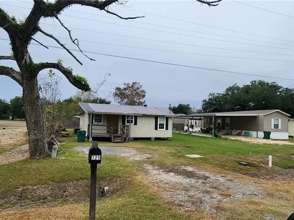725 Pitre St, Sulphur, LA 70663
