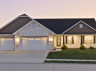 302 Carta Dr, Shiloh, IL 62221