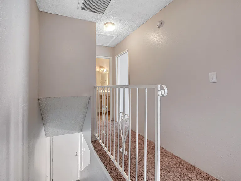Green Tree Apartments — Photo 16