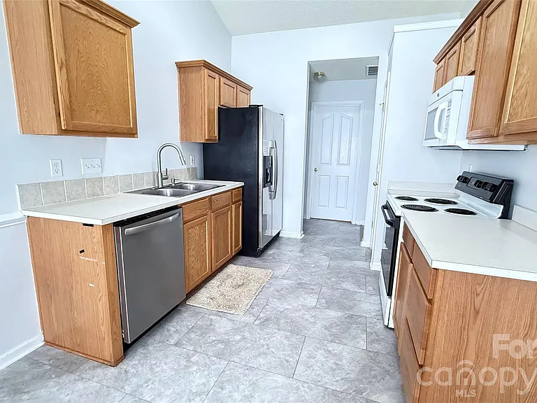 13412 Philip Michael Rd — Photo 6