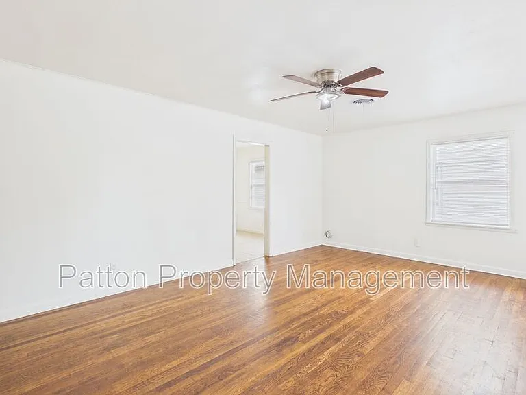 4308 S Jackson St — Photo 4
