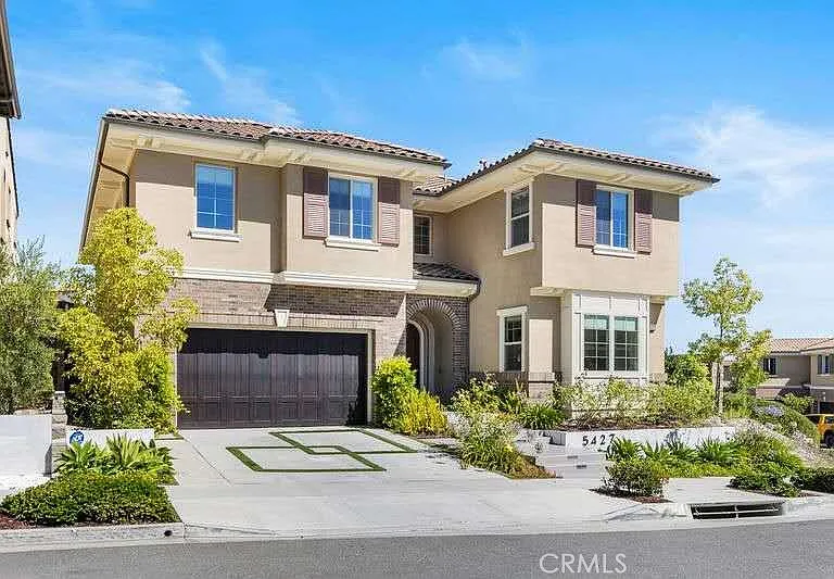 5427 Heritage Oak Dr — Photo 1
