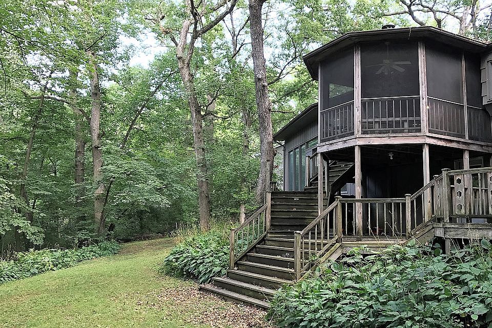 Scenic and relaxing backyard