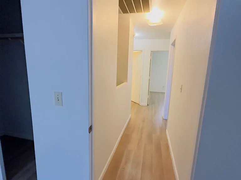 130 Curry Dr — Photo 16