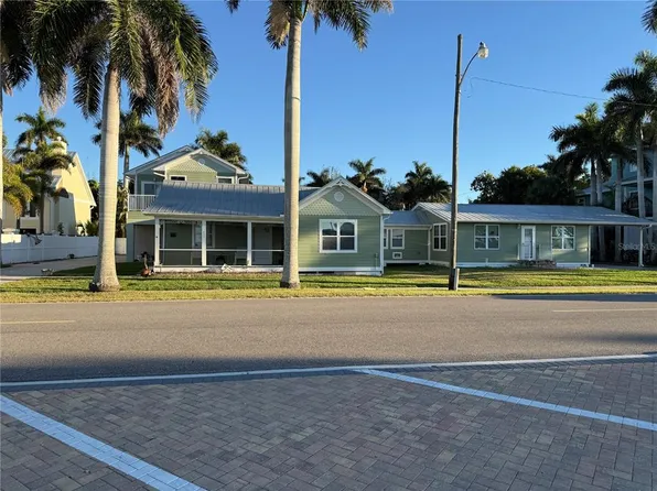 621 Or #625-W, Punta Gorda, FL 33950