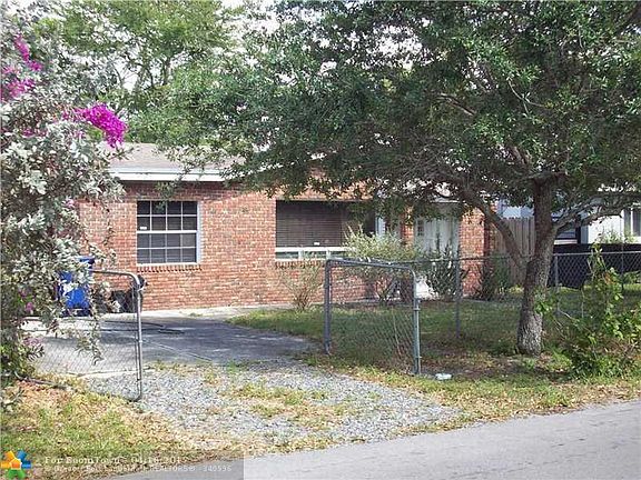 4th image of 1528 NW 4th Ave