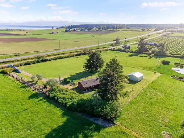 1476 Black Road, Coupeville, WA 98239