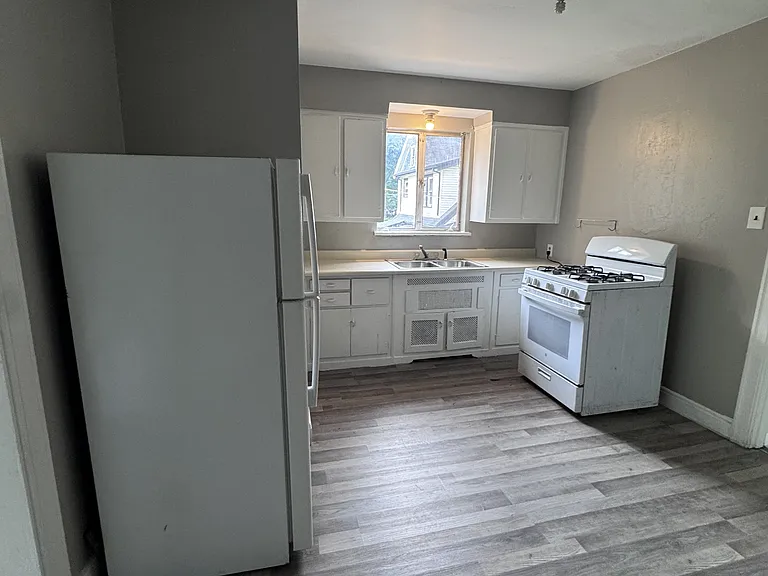 3872 Vine St #3 — Photo 3