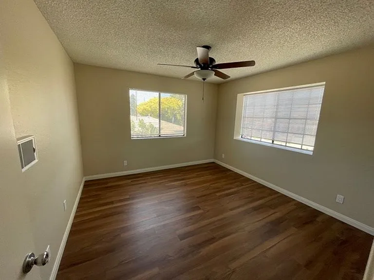 140 Cedar Ave — Photo 10