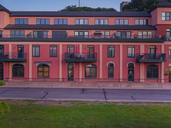 103 N Lakeshore Blvd, Marquette, MI 49855