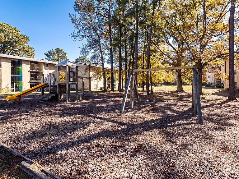 7515 Foxhall Ln — Photo 22