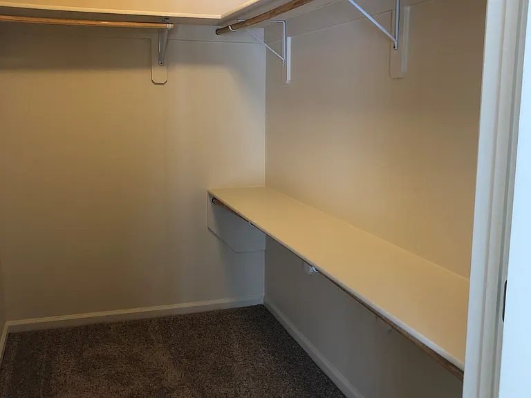 205 NE Hayes Dr — Photo 8