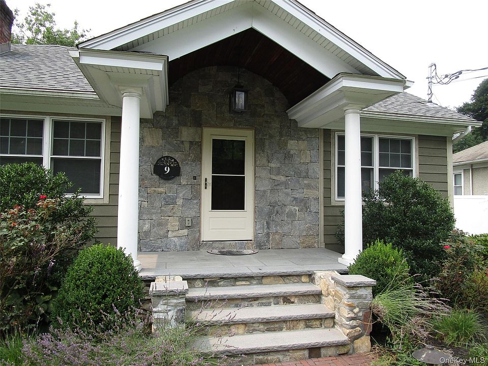 1st image of 9 Gallows Hill Road