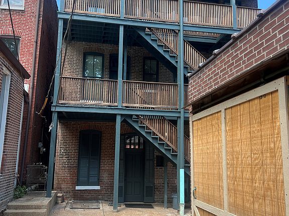 3rd image of 1300-1302 Sidney St #A-b