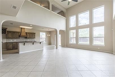 3rd image of 3820 Violet Ave
