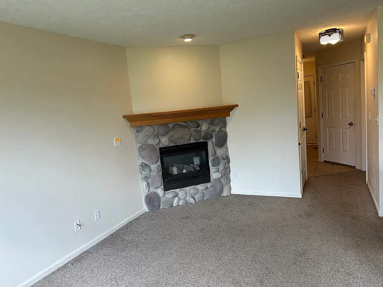 625 Renker Rd — Photo 11