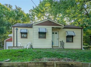 1267 E 33rd Ct, Des Moines, IA 50317
