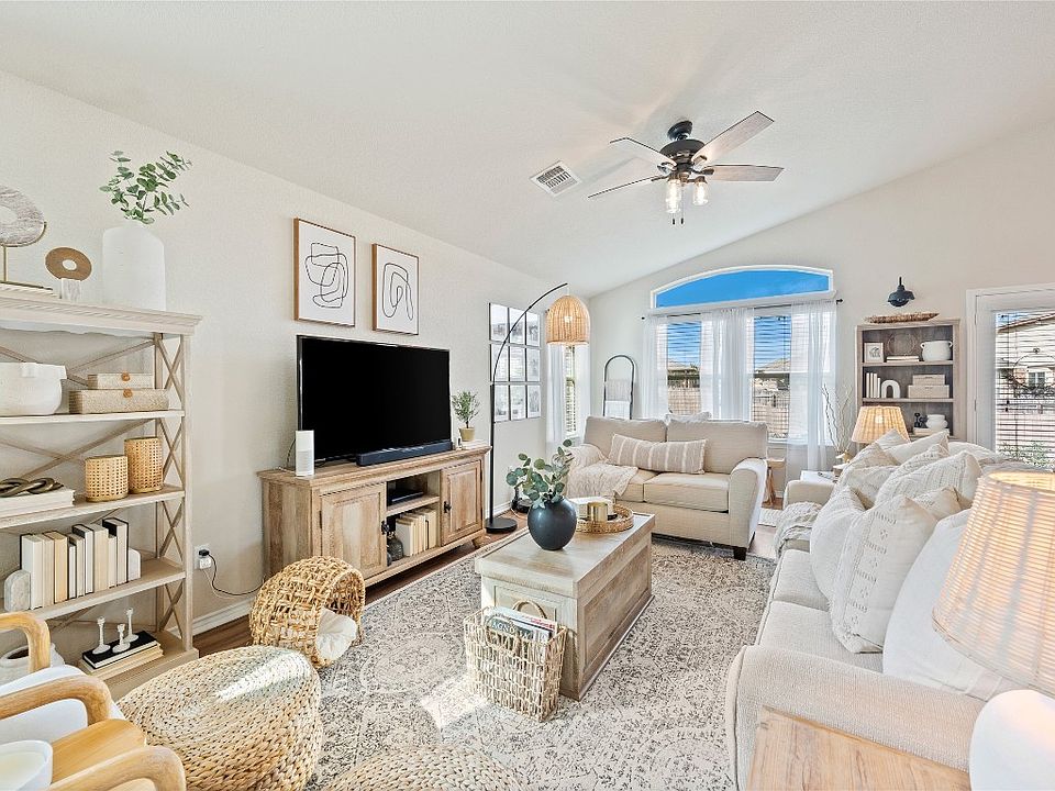 1st image of 5838 Stonehaven Dr