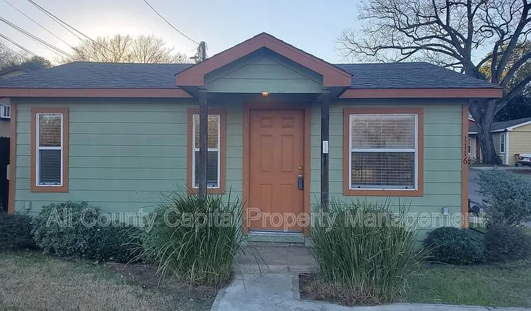 1116 Northwestern Ave — Photo 1