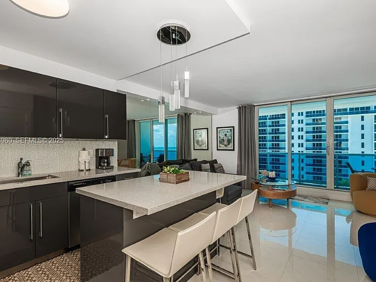 2301 Collins Ave #1111 — Photo 2