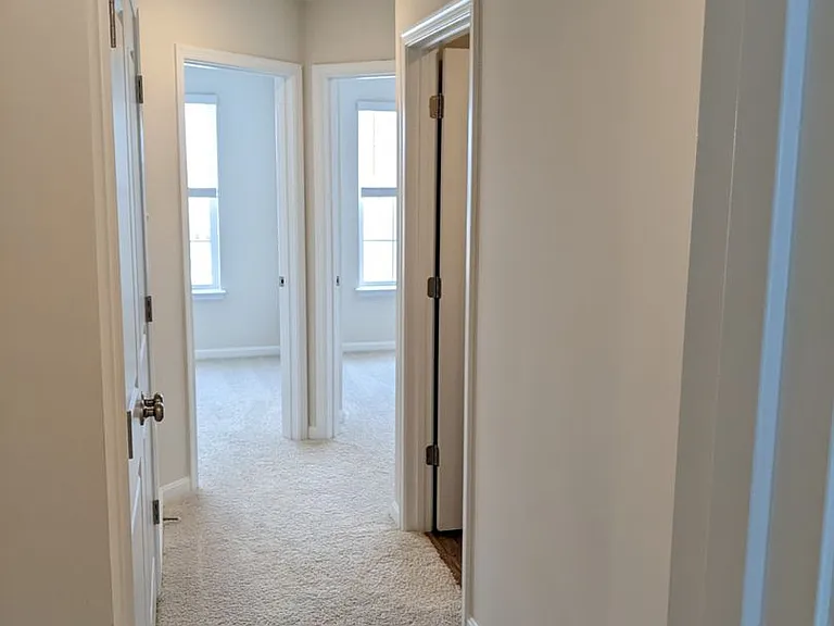 2005 Pomona Way — Photo 39