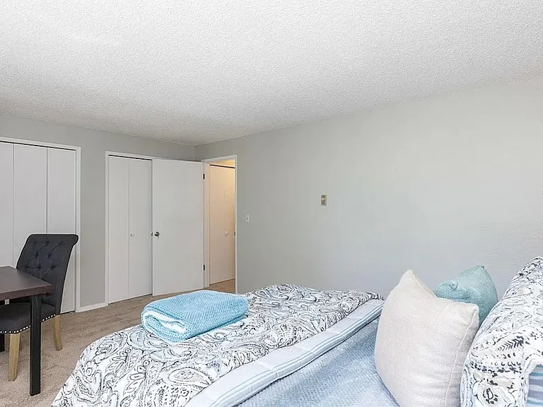 340 SE Donnelly Ln — Photo 10