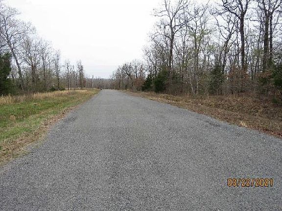 Exterior Neighborhood (street photo)