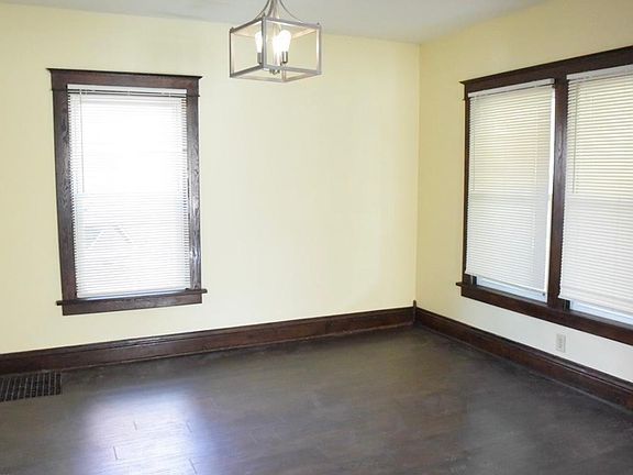 3rd image of 507 Pauline Ct