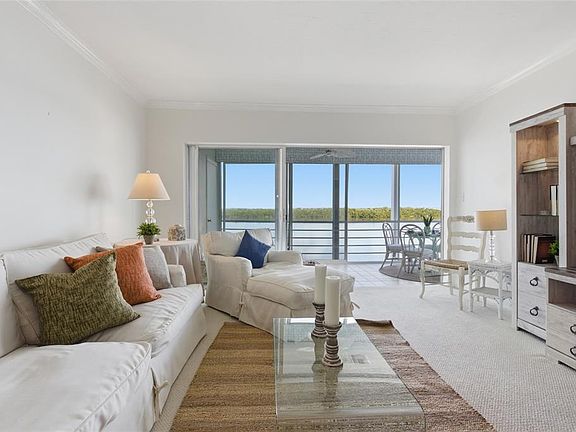3rd image of 4420 EXETER DRIVE #303